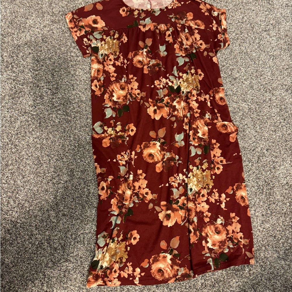 burgundy dress with pockets